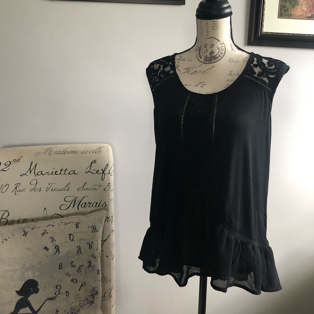 Maurice’s Sz Large Black sleeveless top